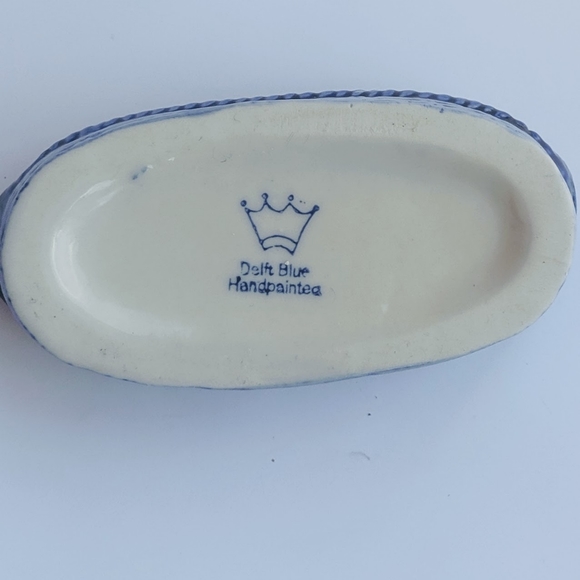 Delft blue kitten salt and pepper shakers - Picture 4 of 6